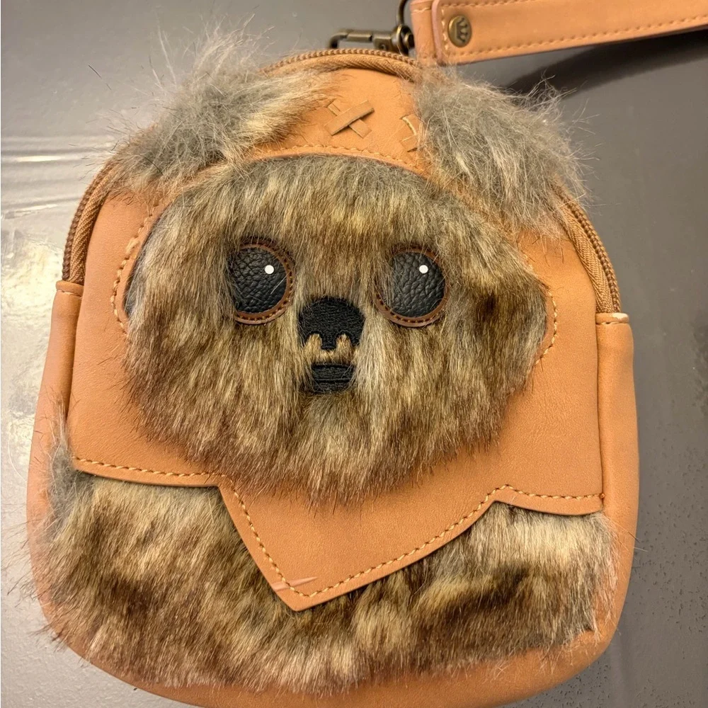 Loungefly Wicket Warrick Wrislet - Picture 1 of 3